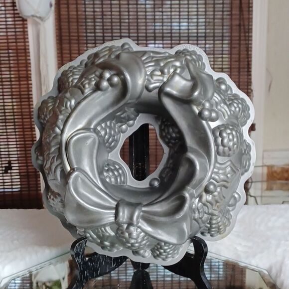 Nortic  Holiday‎ Wreath Christmas 9Cups New - Picture 3 of 9